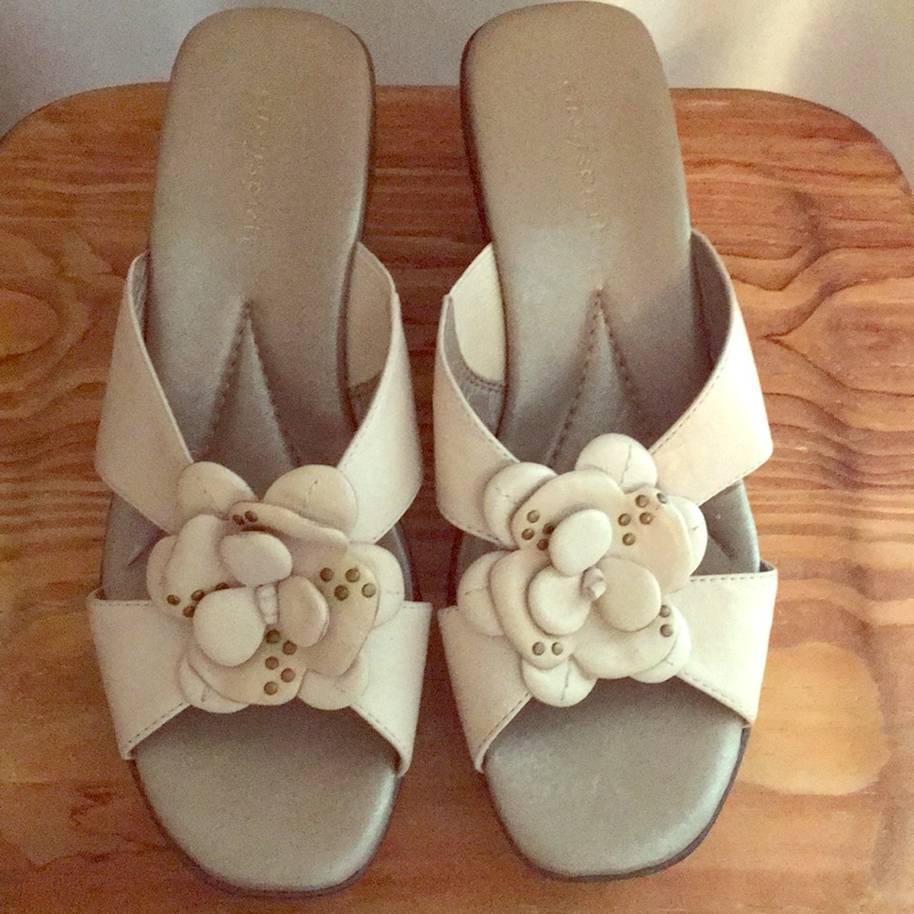 Women’s Shoes
